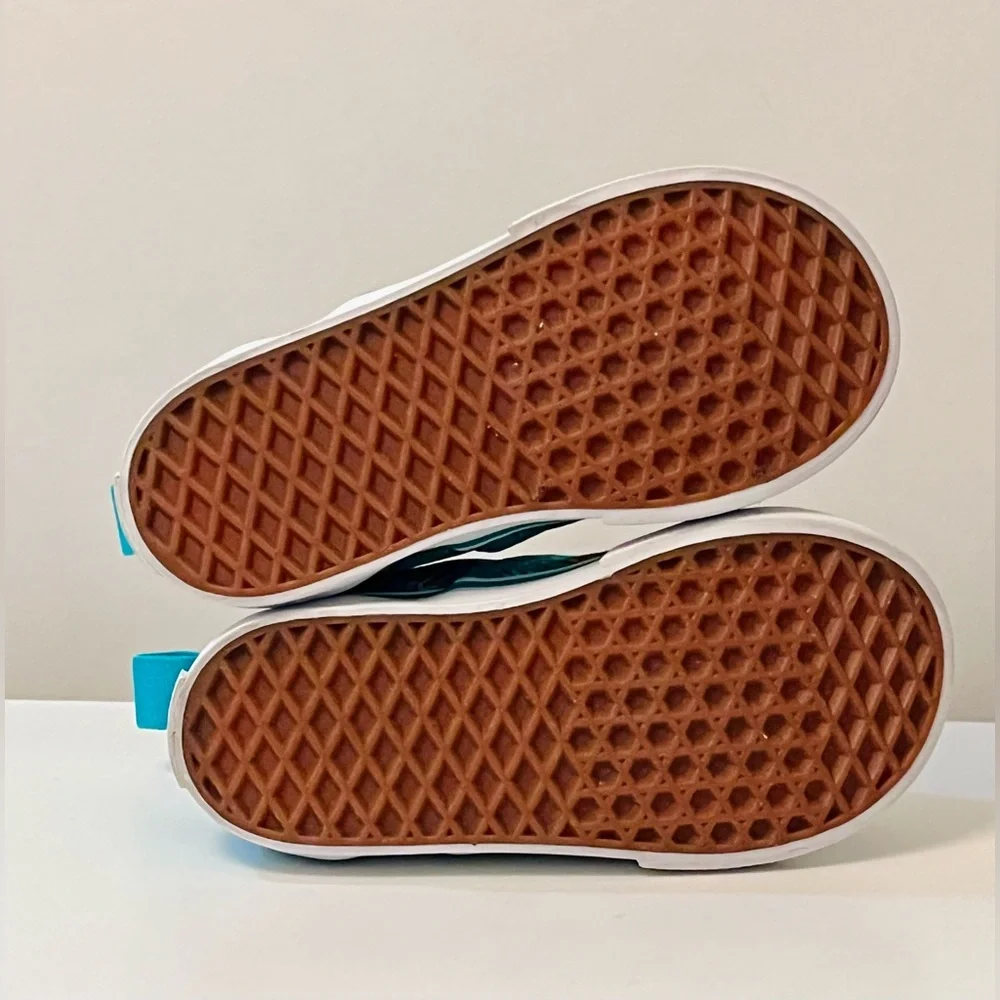 Vans under sea
